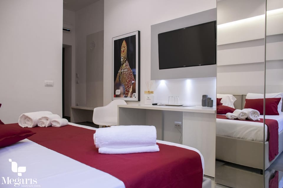 Bed, TV and multimedia, Photo of the whole room