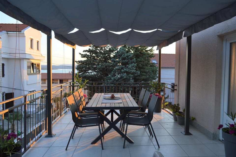 Patio, Balcony/Terrace