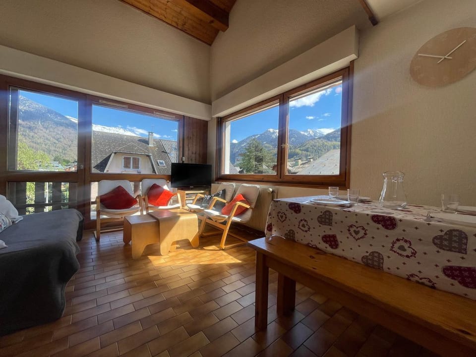 Duplex familial cœur de village, animaux admis - FR-1-624-1 Apartment in Samoëns