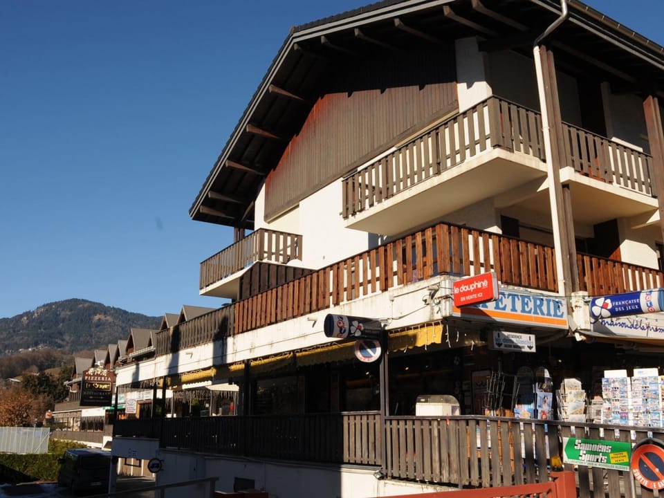Duplex familial cœur de village, animaux admis - FR-1-624-1 Apartment in Samoëns