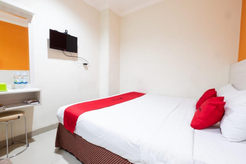 RedDoorz Plus @ Hotel Alden Makassar Hotel in Indonesia