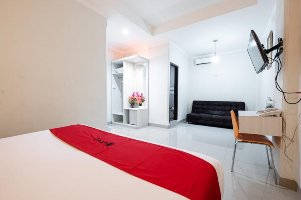 RedDoorz Plus @ Hotel Alden Makassar Hotel in Indonesia
