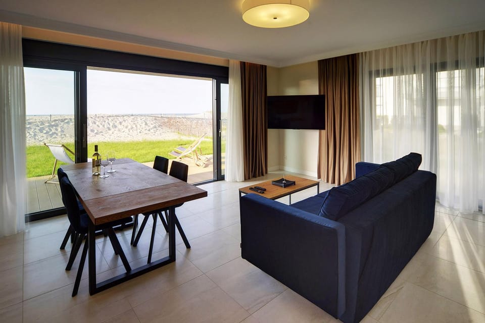 Children play ground, TV and multimedia, Living room, Seating area, Dining area, Beach, sunbed