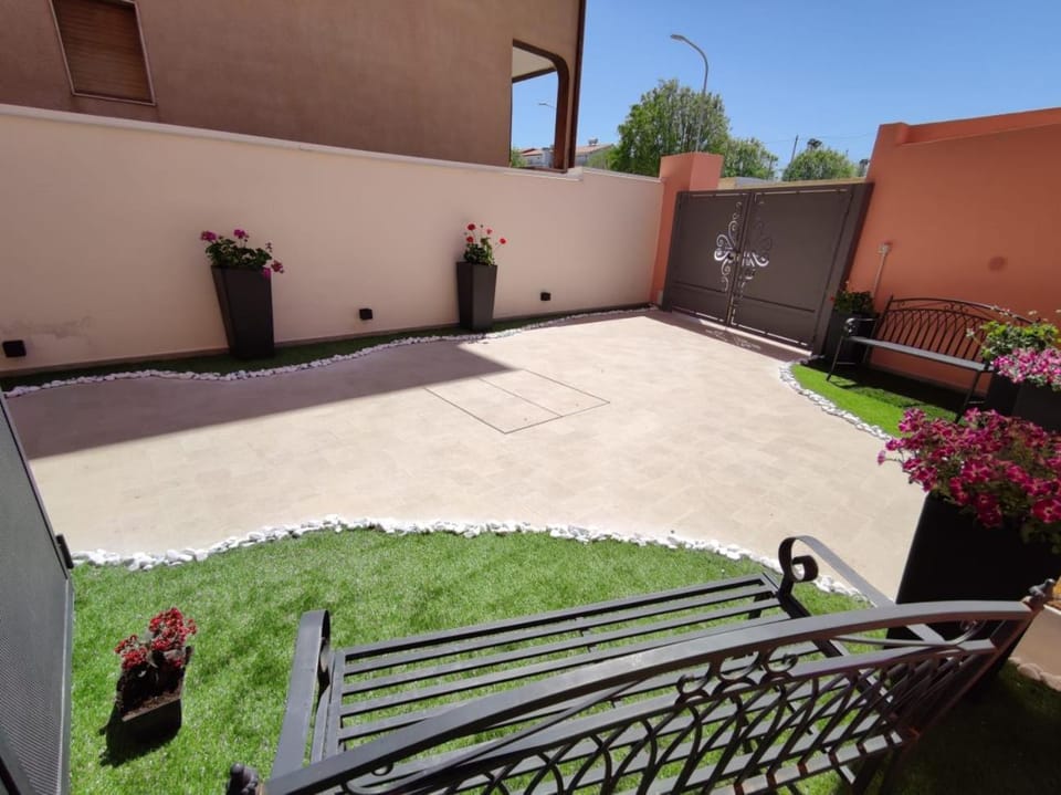 Property building, Garden, Garden view