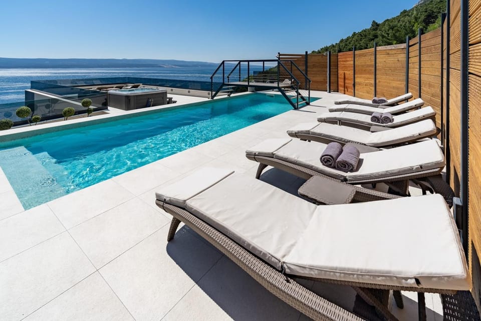 Balcony/Terrace, Swimming pool