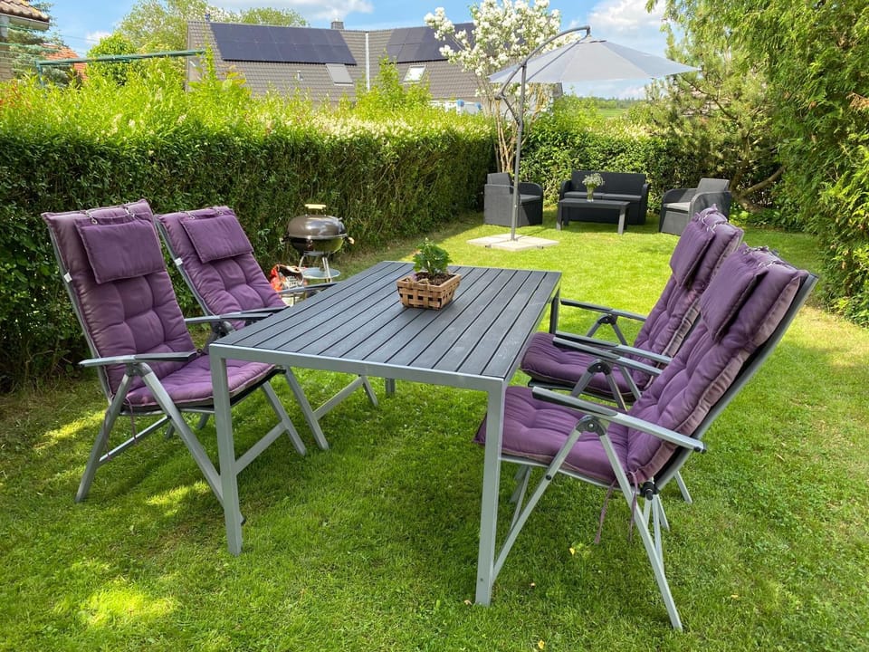 Property building, Patio, Garden