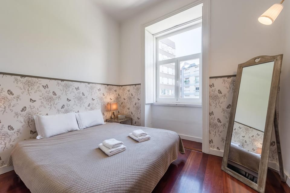 GuestReady - Cityscape coastal flat Apartment in Porto