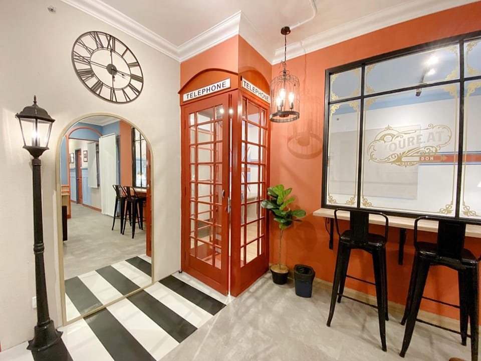 Decorative detail, Dining area
