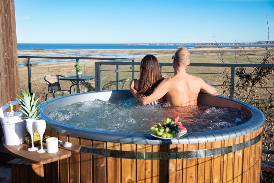 Day, Natural landscape, Hot Tub, Guests, Sea view