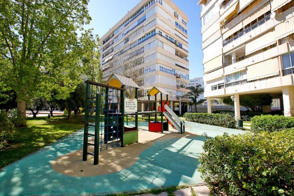 Garden apartment with Pool and AC Apartment in Alicante