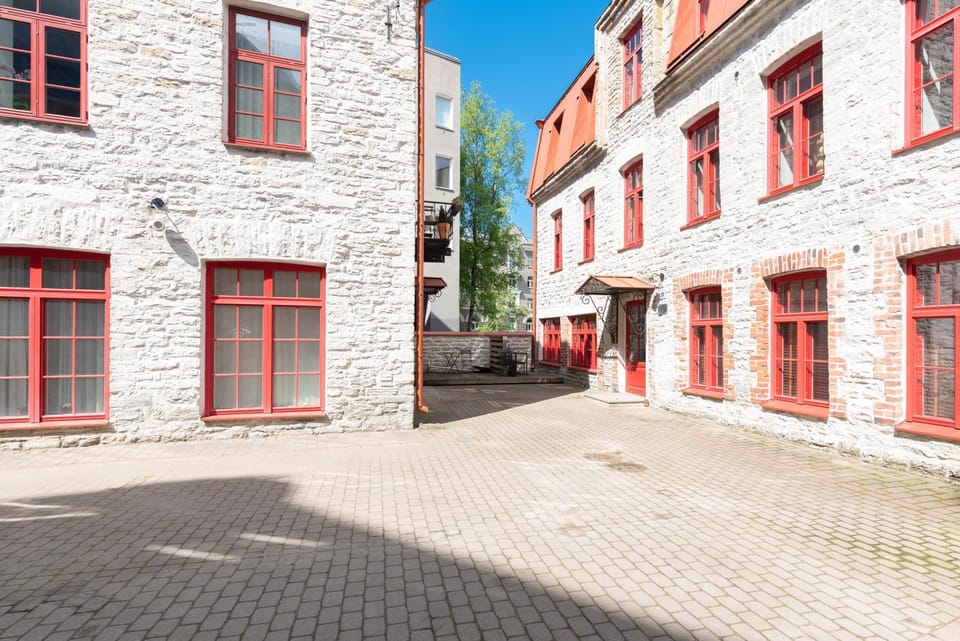 Facade/entrance, Parking