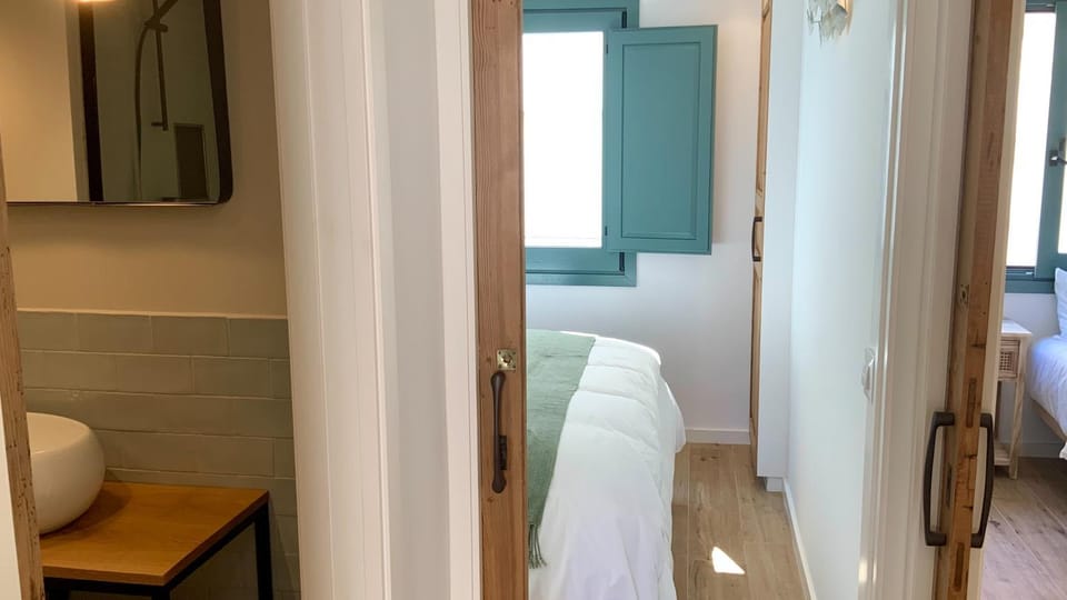 Bathroom, Bedroom