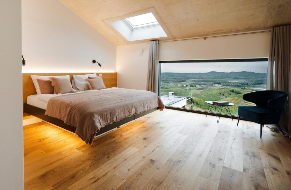 Natural landscape, Photo of the whole room