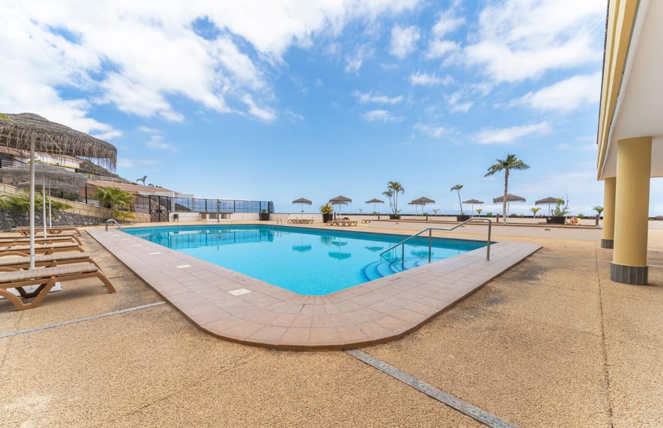 Pool view, Swimming pool, Swimming pool, sunbed