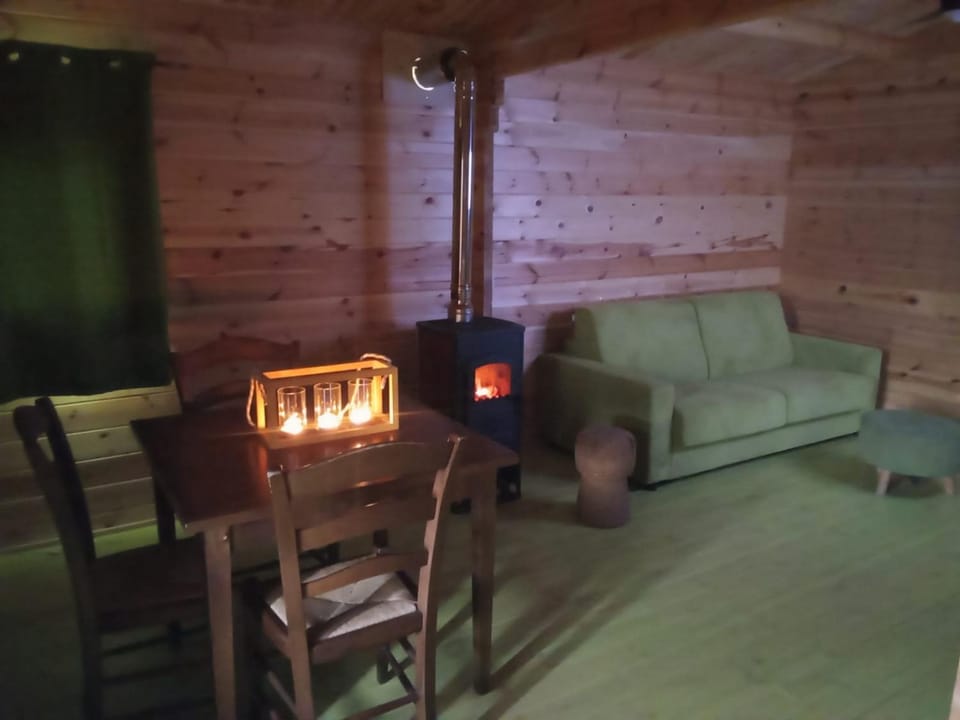 Tiny House nella natura Con Piscina privata "La sughereta" Chalet in Sardinia