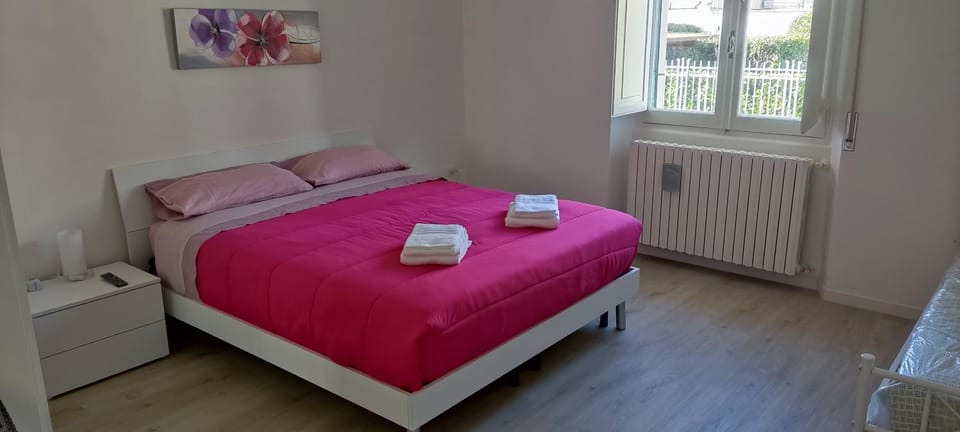Bed, View (from property/room), Bedroom, internet, towels