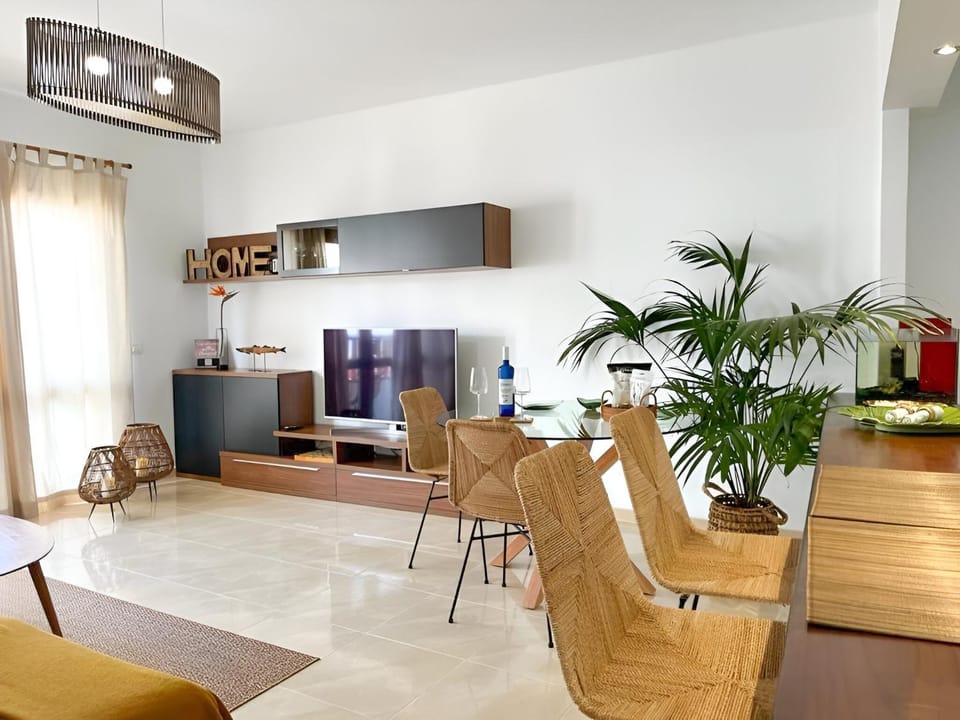 TV and multimedia, Living room, Dining area