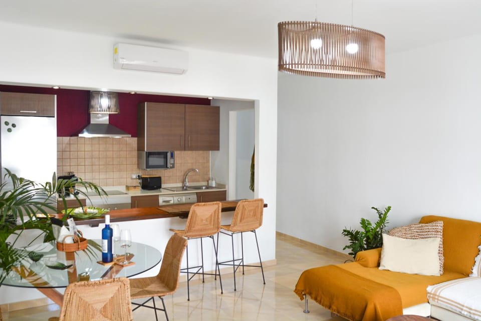 Living room, Dining area, kitchen