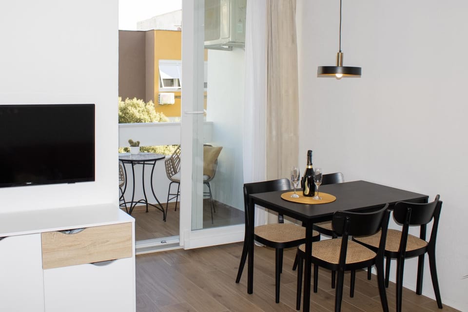 Balcony/Terrace, Dining area