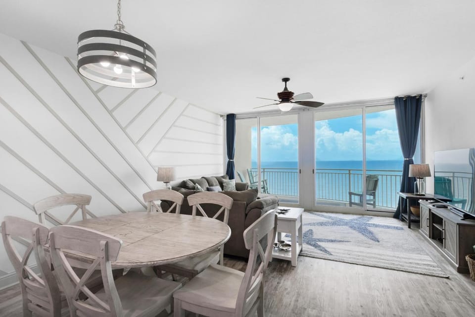Aqua Resort 1705 House in Panama City Beach