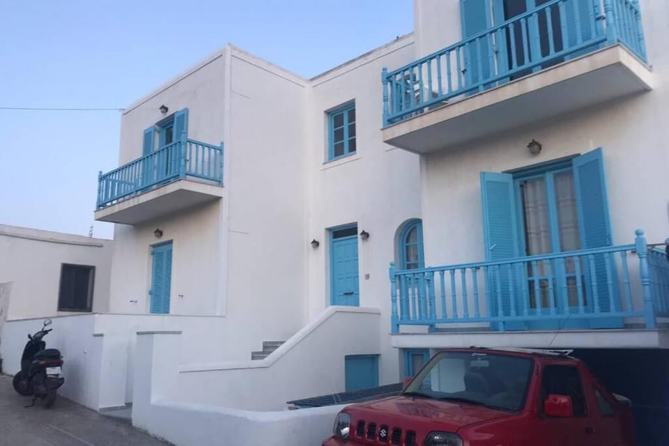 Traditional Concept Apartments Placidity Apartment in Paros, Greece