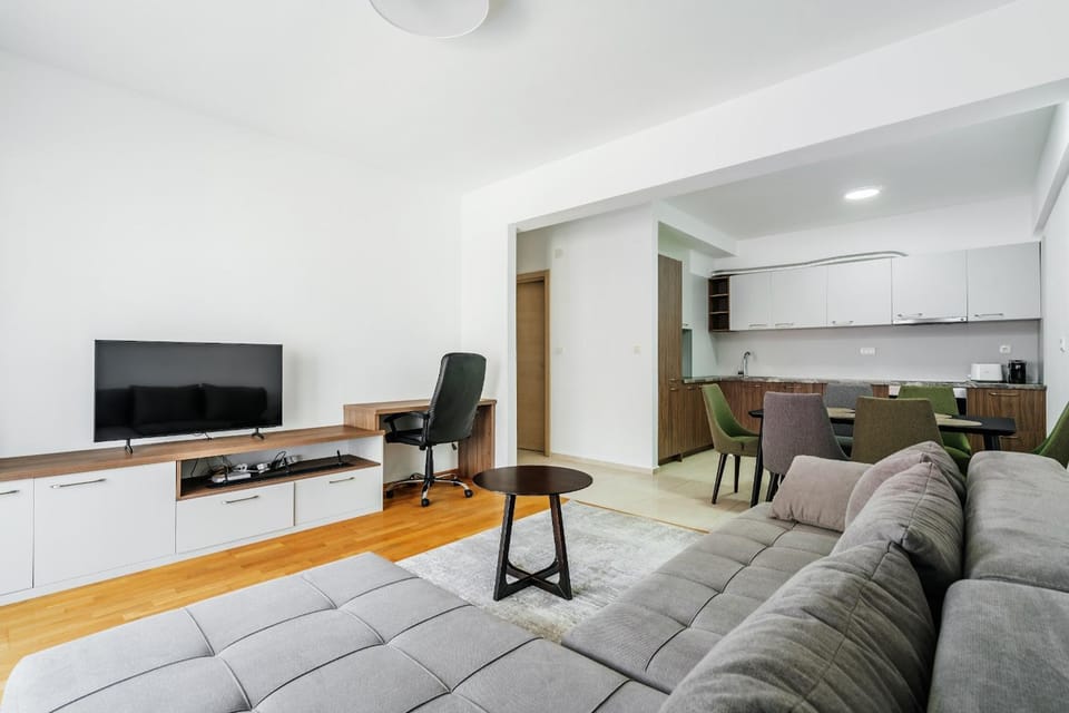 TV and multimedia, Kitchen or kitchenette, Living room
