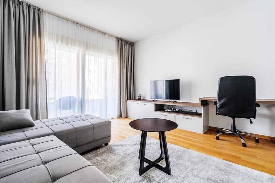 TV and multimedia, Seating area