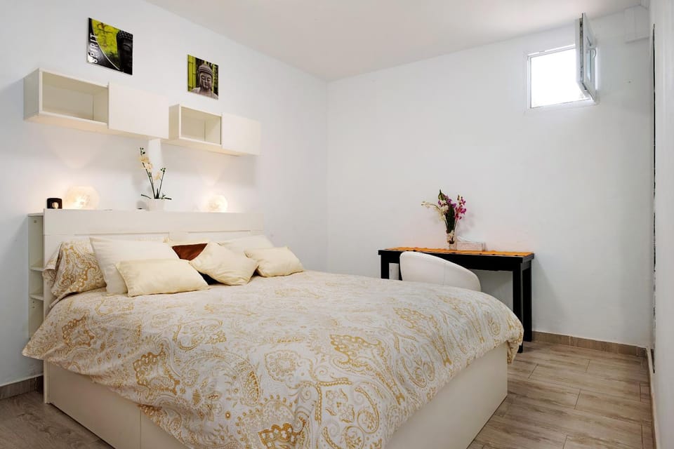 Living room, Bedroom