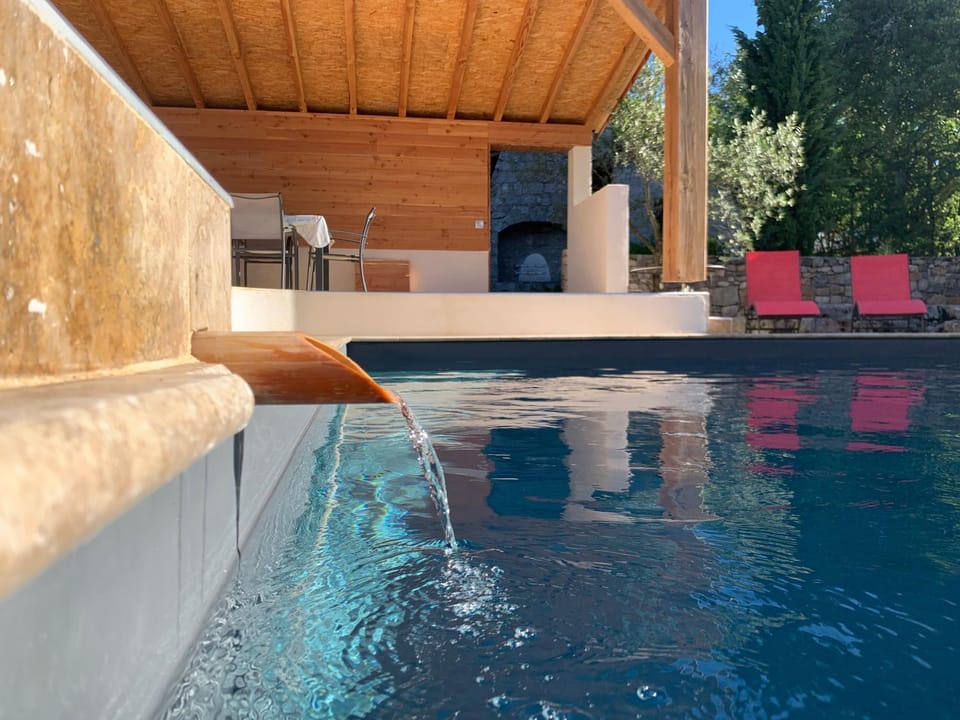 Chambre d'hôtes avec climatisation, terrasse privée et accès piscine Bed and Breakfast in Provence-Alpes-Côte d'Azur
