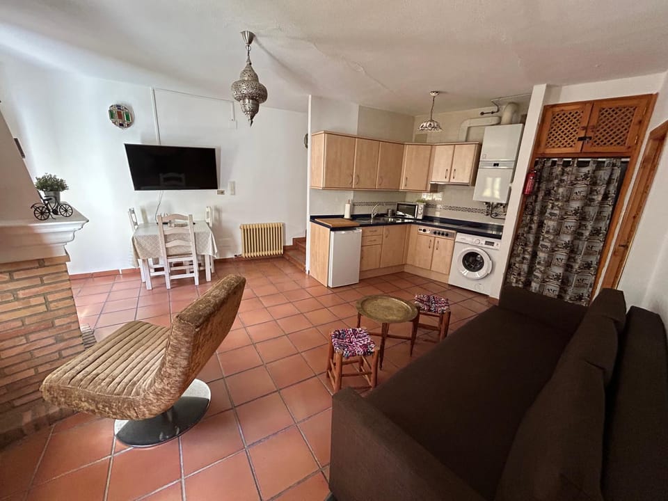 Kitchen or kitchenette, Living room, Dining area
