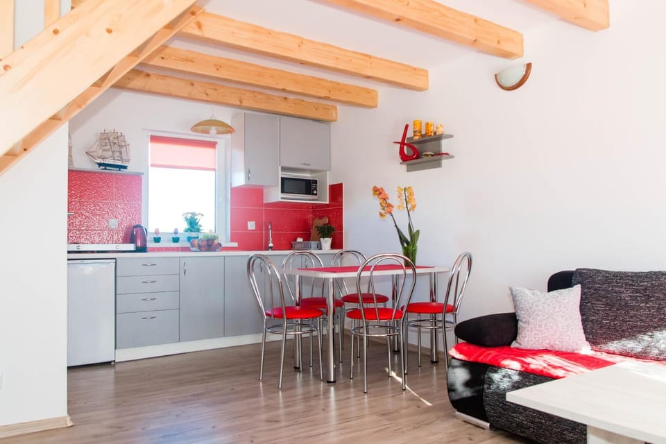 Ustka Domek letniskowy Zachód Słońca House in Pomeranian Voivodeship