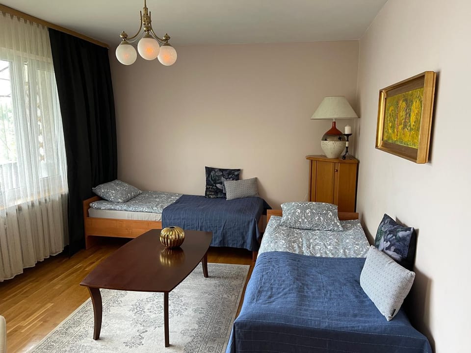 Bed, Living room