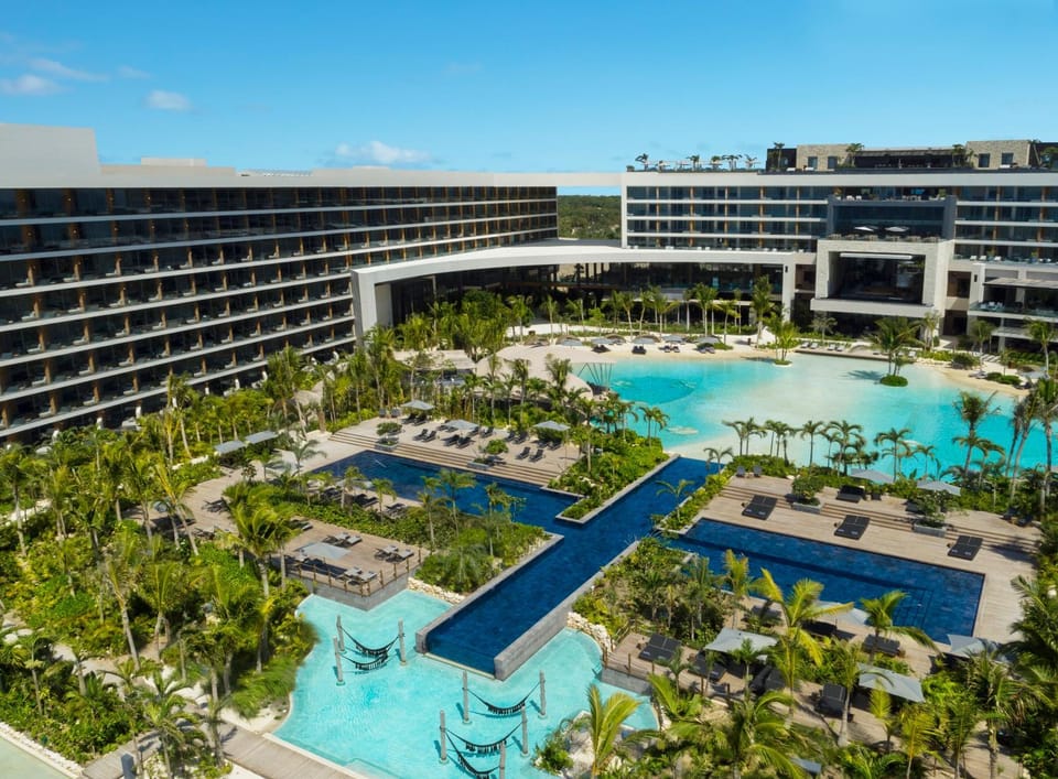 Pool view, Swimming pool, Swimming pool