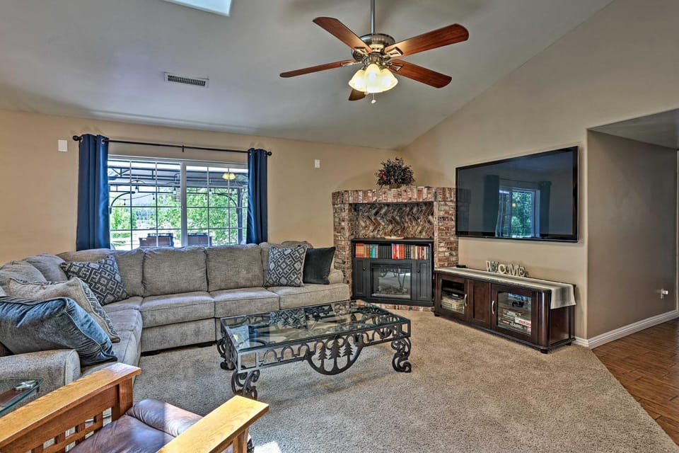 Hot Tub & Mtn Views: Peaceful Big Bear Home! House in Southern California