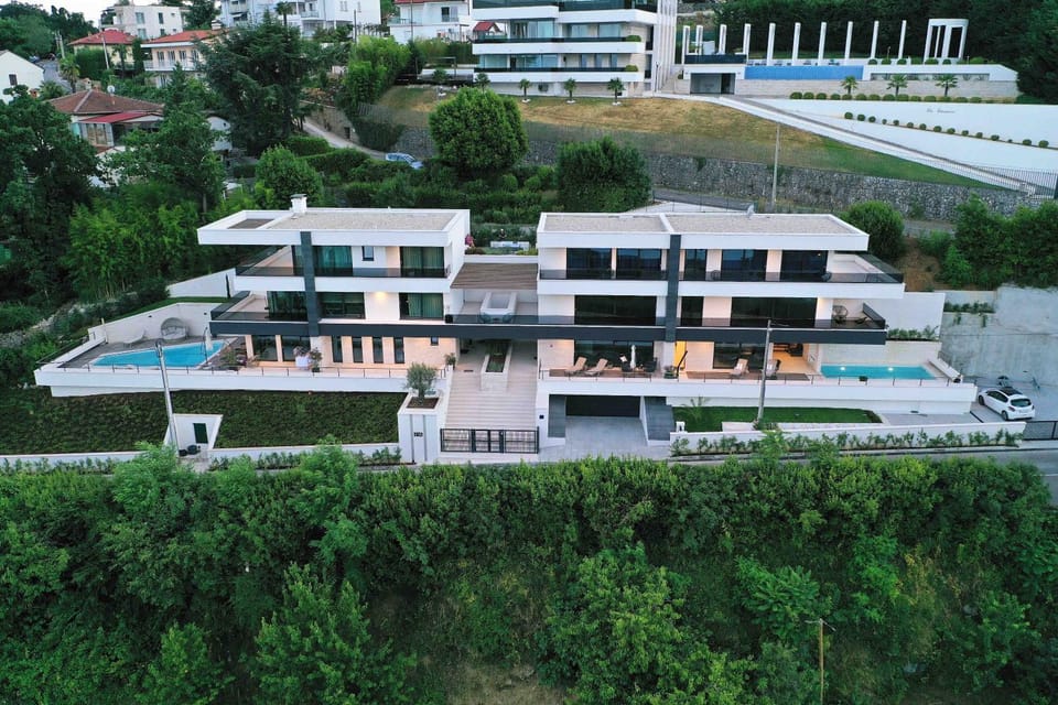 Property building, Bird's eye view