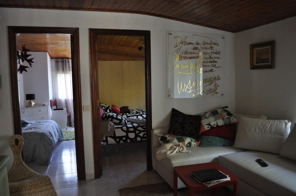 Communal lounge/ TV room, Bed, Living room, Lounge or bar, Seating area