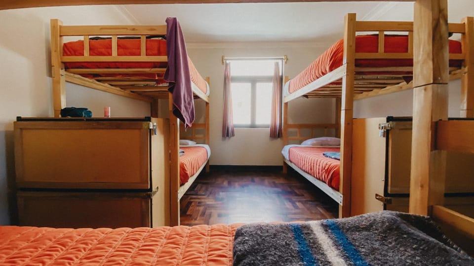 Bedroom, bunk bed