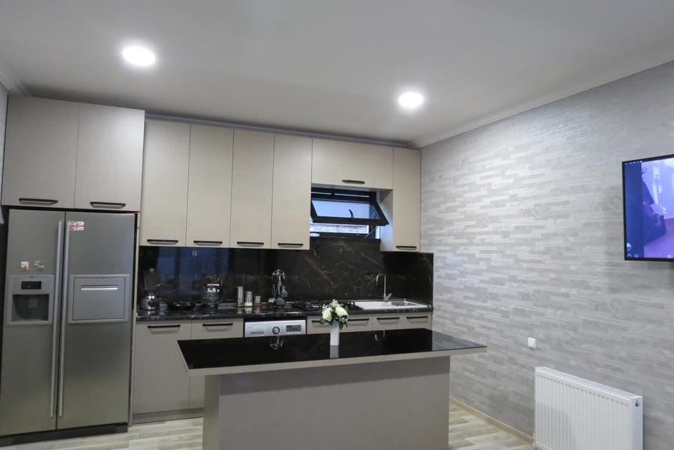 Kitchen or kitchenette, Communal kitchen