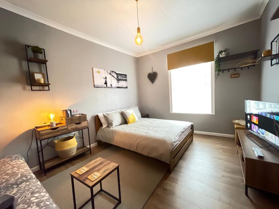 Westend Holiday Room 4 Brecon Vacation rental in Llanfaes