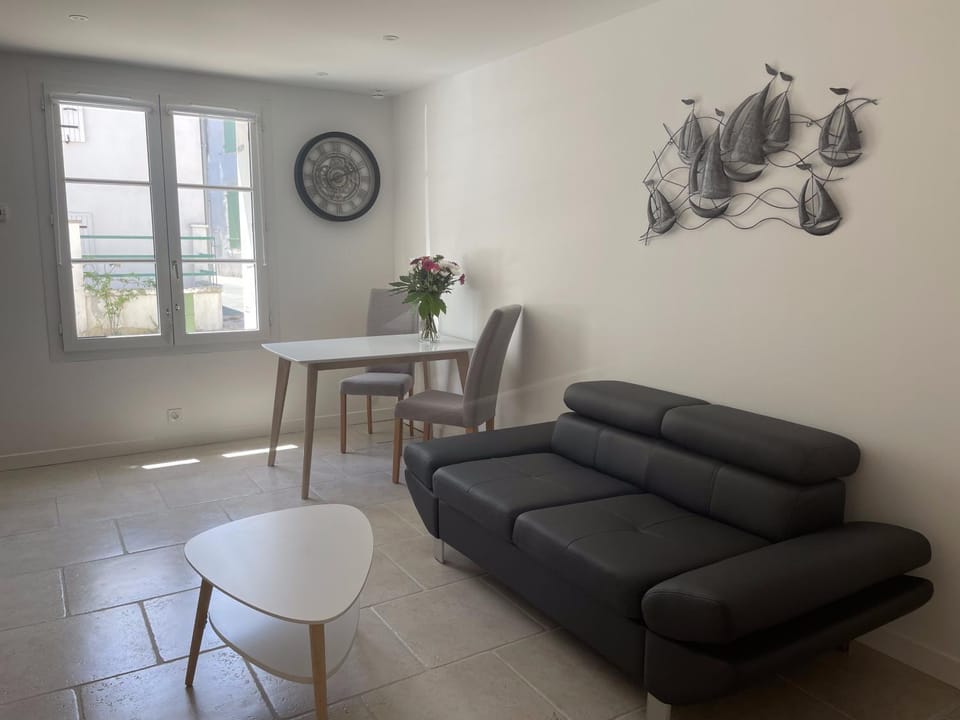 Le Petit Navire Apartment in La Flotte