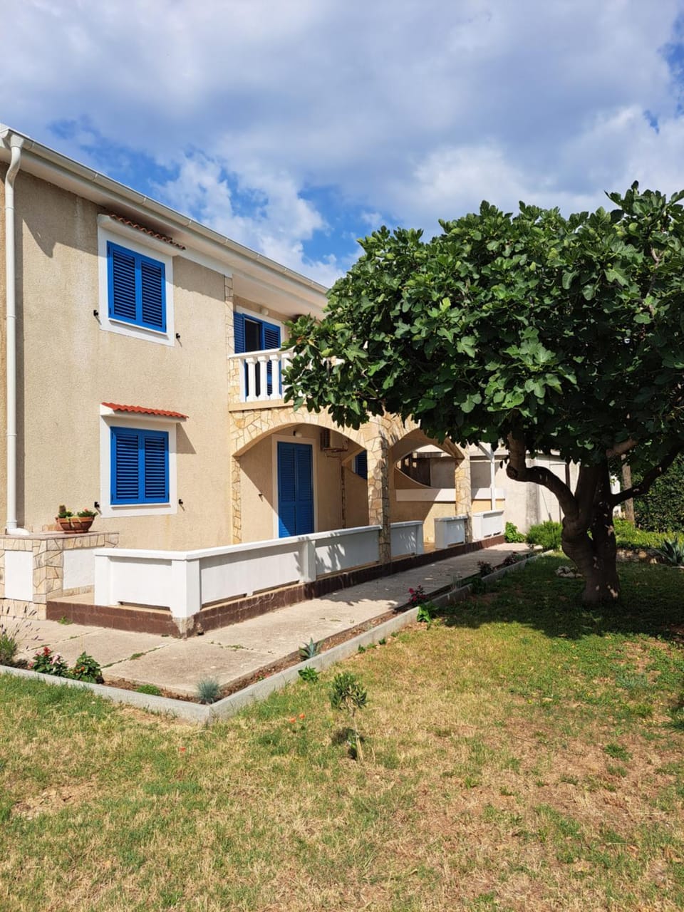 Property building, Inner courtyard view