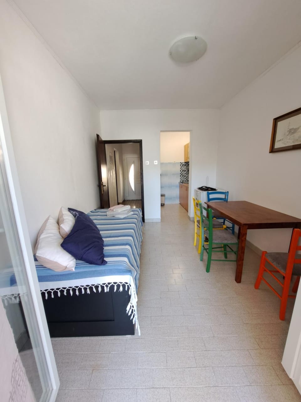Bed, Living room, Dining area, kitchen