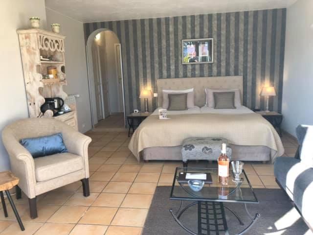 Villa Cédria Bed and Breakfast in Roquefort-les-Pins