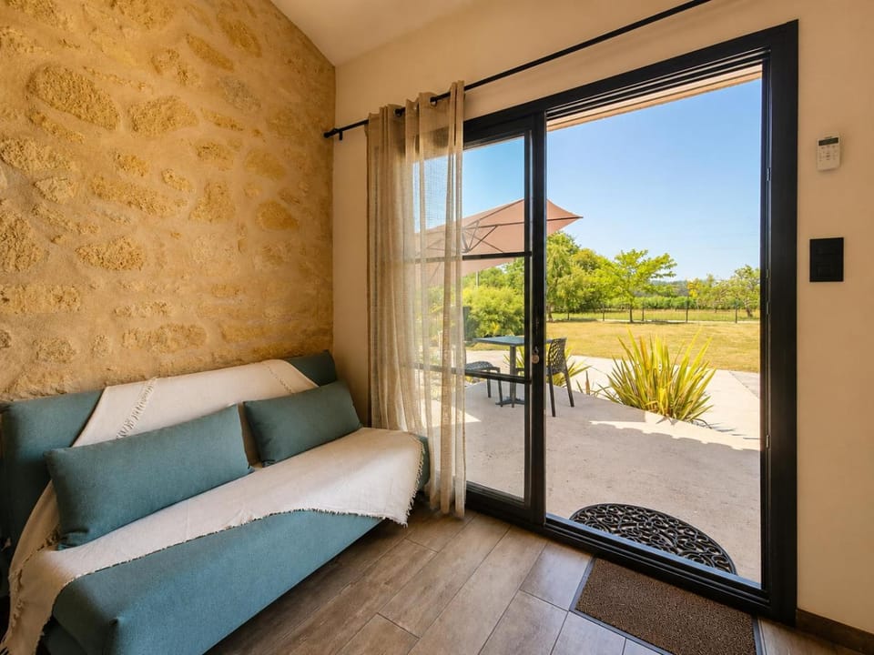 L inarretable studio independant Bed and Breakfast in Nouvelle-Aquitaine