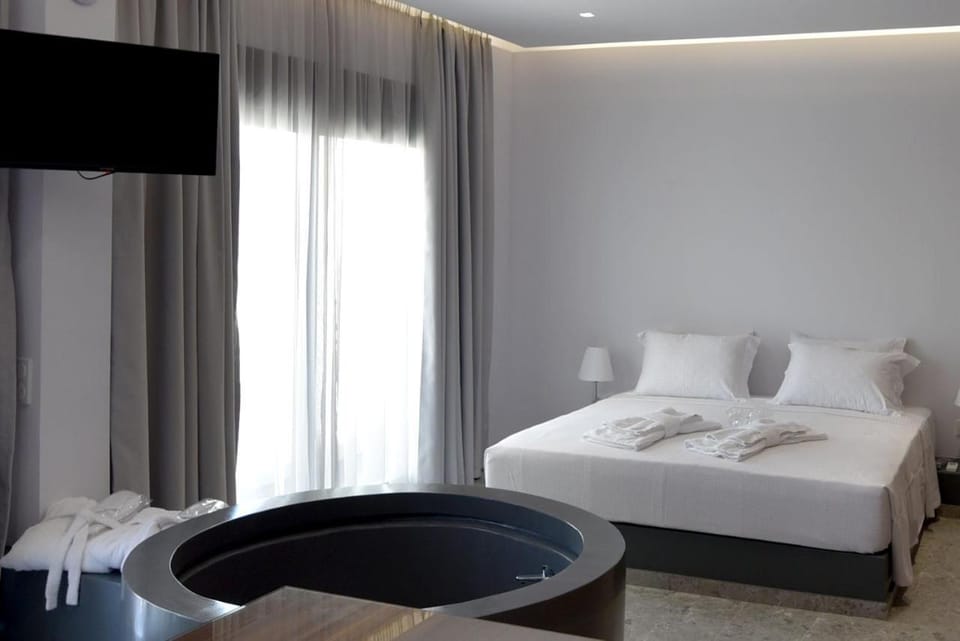 Rose n Stone, King, Luxury Houses Apartment in Decentralized Administration of the Aegean