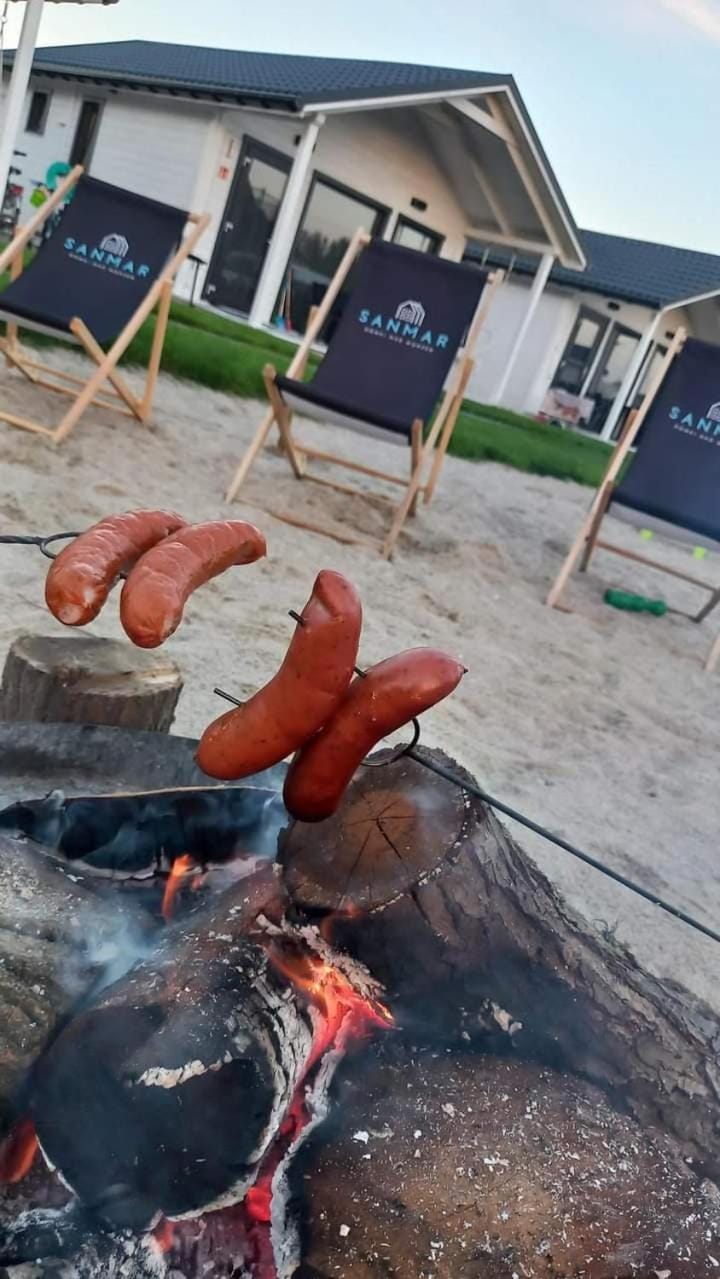 SANMAR-Całoroczne domki nad morzem w Dziwnówku House in West Pomeranian Voivodeship, Poland