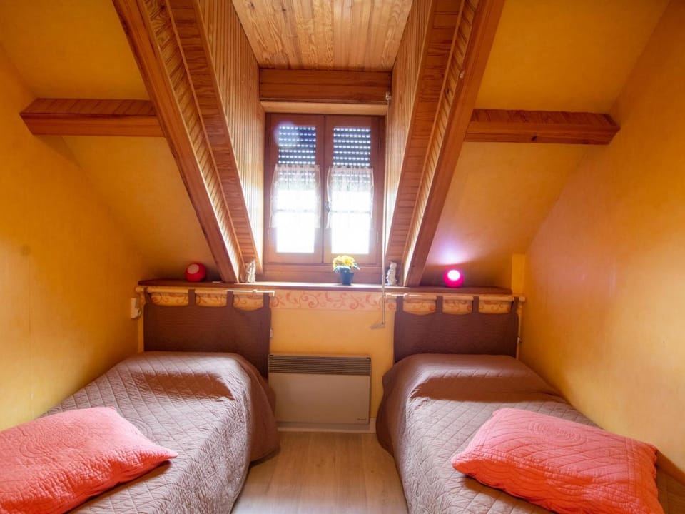 Maison spacieuse avec Wifi, proche de Cherveix-Cubas - FR-1-616-158 House in Nouvelle-Aquitaine