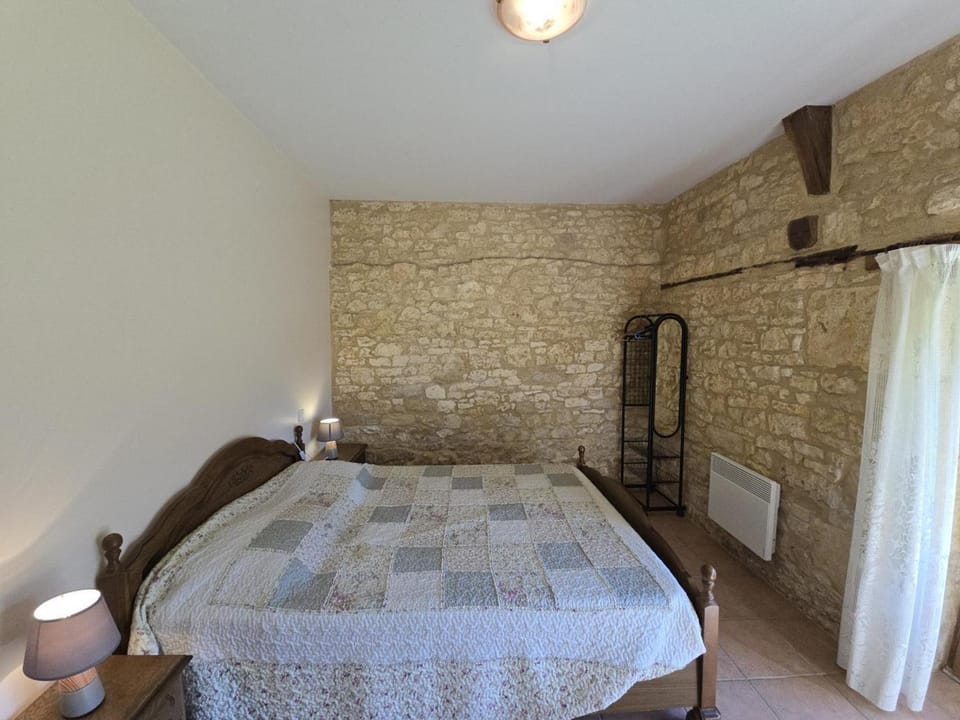 Moulin isolé avec animaux admis, proche Sarlat - FR-1-616-170 House in Occitanie