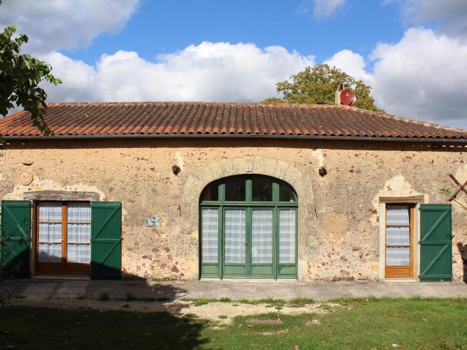Charmante maison en pierre avec cheminée et animaux acceptés - FR-1-616-165 House in Occitanie