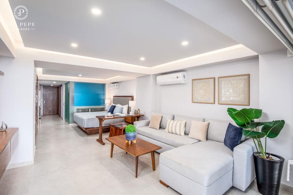 Bed, Living room